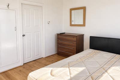 Double Room in Roehampton SW15 | Bills Included  Main Photo