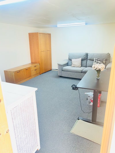 Spacious & Quiet Double Room with Garden Access Main Photo