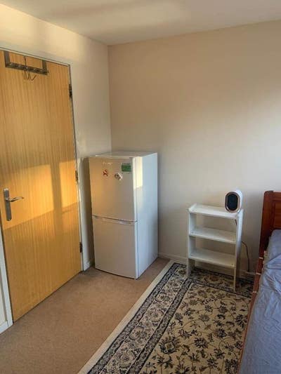 Single Room Available – TW5 0Af Main Photo