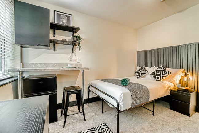 Two Stunning En-Suite Rooms Available  Main Photo