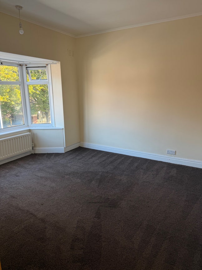 Rooms available for rent. 10 minutes from station Main Photo