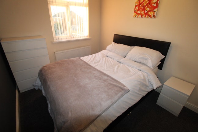  Stunning room available own bathroom HU3 (RA) Main Photo