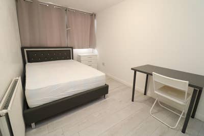 ✨ 2 Rooms | Stratford | All-Female Flat ✨ Main Photo
