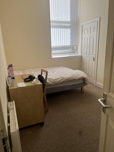 &pound;375 rent shared flat in DD1 , city centre  Main Photo