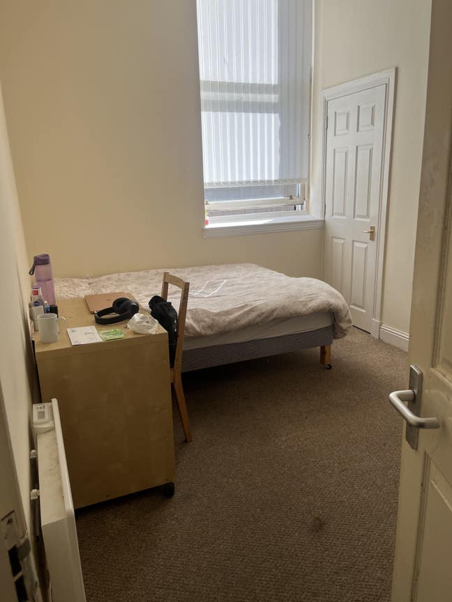 &pound;375 rent shared flat in DD1 , city centre  Main Photo