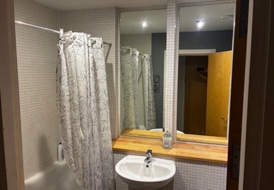 Whole flat able for rent in Kinning Park Tradeston Main Photo