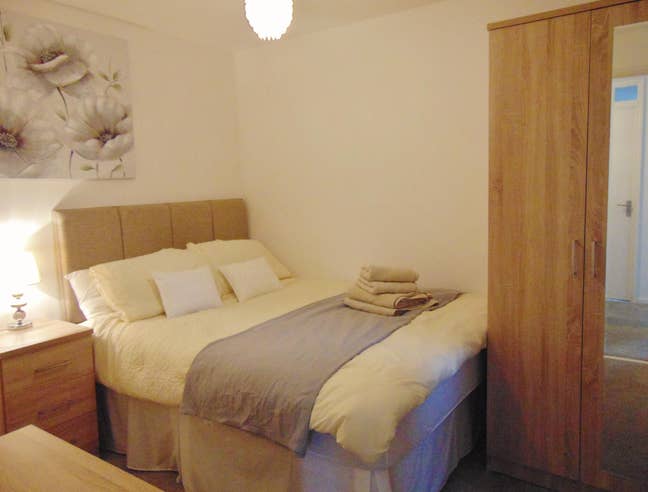 Double Room in Apsley Court  Main Photo