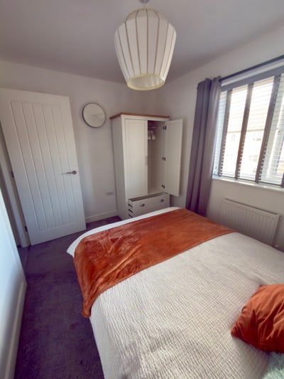 Double Room - **All bills included** Main Photo