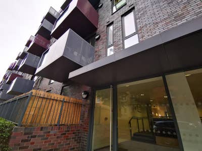 2 Massive rooms | in November | Stepney Green Main Photo