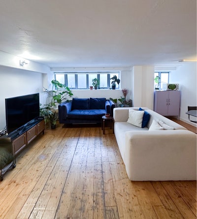 Double room in a 2bed in Dalston/Stoke Newington Main Photo