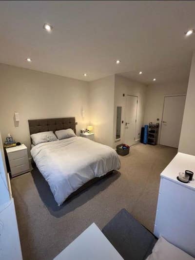 Spacious Double Room in Spitalfields Main Photo