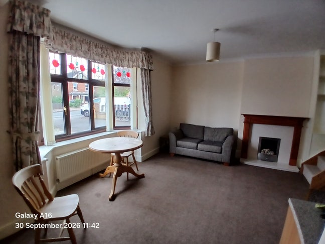Annex-Style Double Room & Living Space for lodger Main Photo