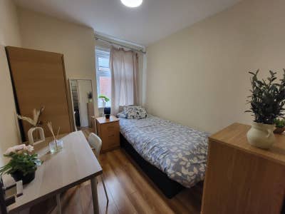 Cozy Single Room in Willesden Green Main Photo
