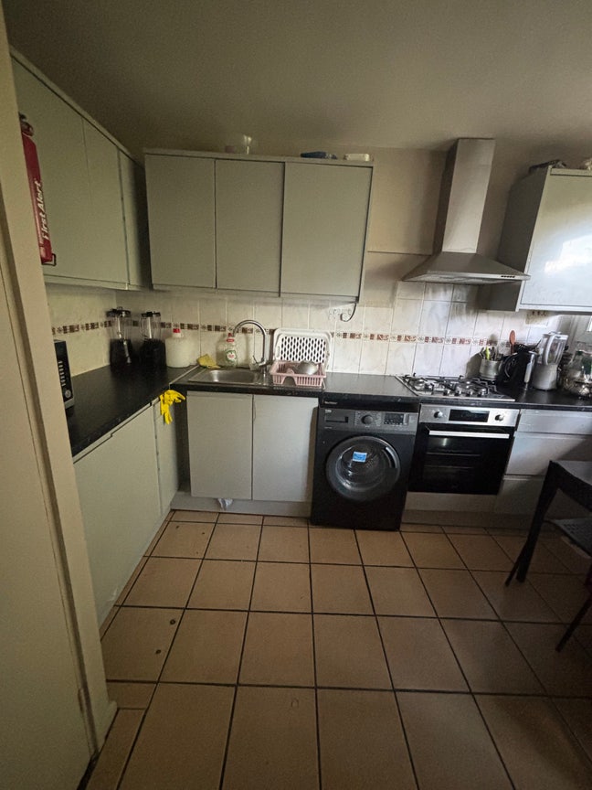 Double Room Available Female Preferred  Main Photo