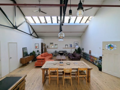 Double room in converted factory - couples welcome Main Photo