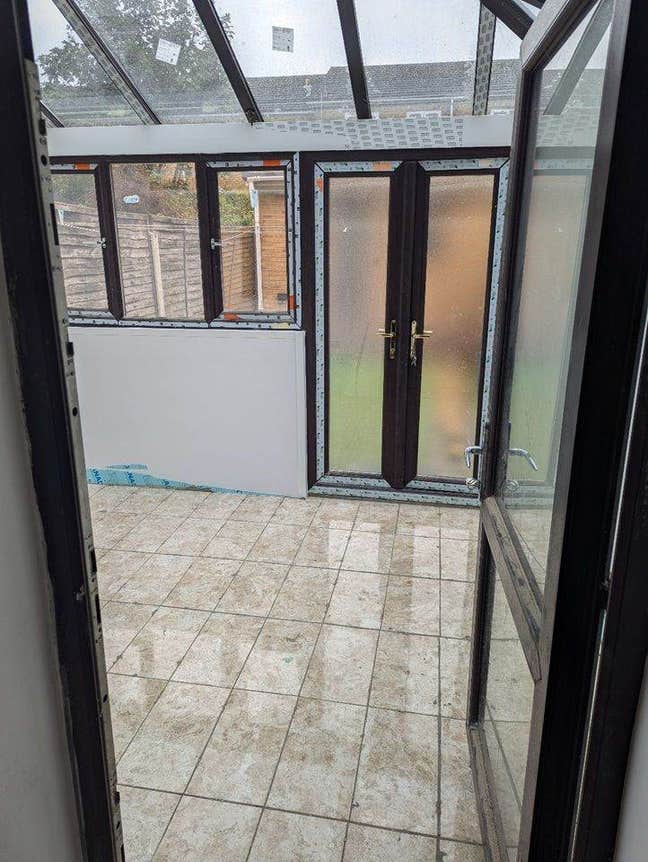 **2-Bed Separate Flat in RM1 2TB – All Bills Inclu Main Photo