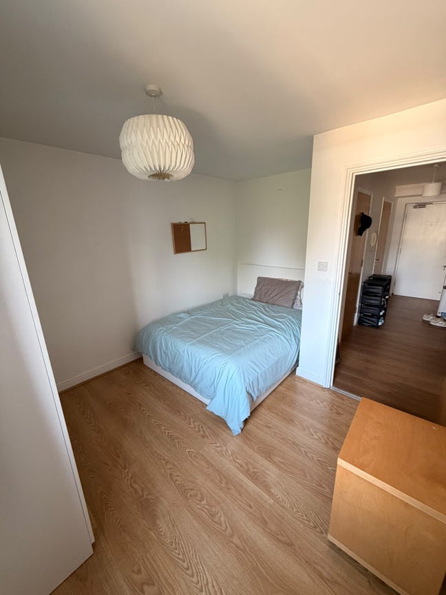 Room in Balham/Tooting Bec - Own Bathroom + Garage Main Photo