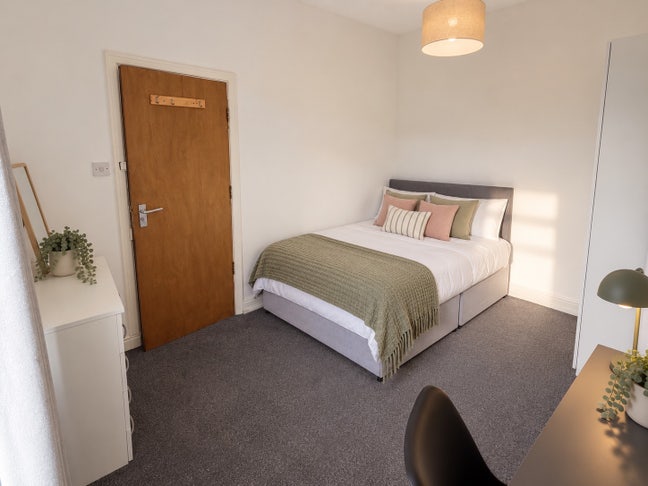1 Room left! | 3 Bed House | Near UoM🚶| Oct 20th Main Photo