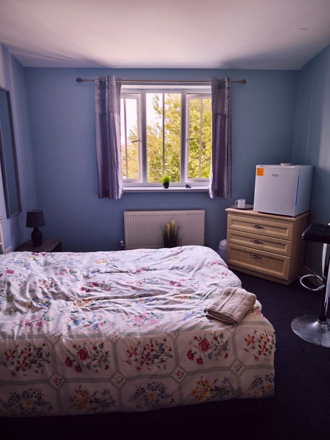 Rooms to rent- nice area of Burton Main Photo