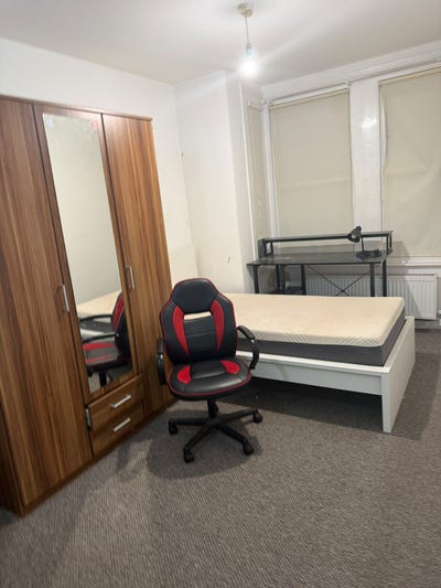 Nice Double Room for 1 Person in East. Ham E6 2Nb Main Photo