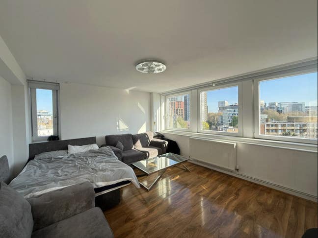 Double Bed room available in Edgware Road Main Photo