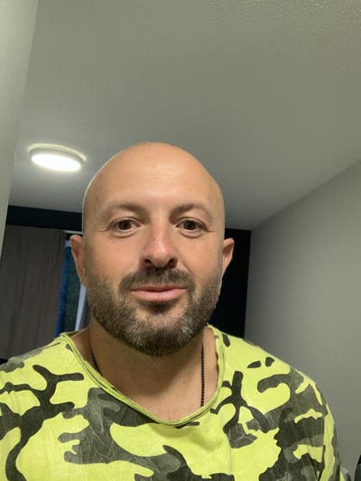 I am a male aged 42. I am looking for a doubl... Main Photo