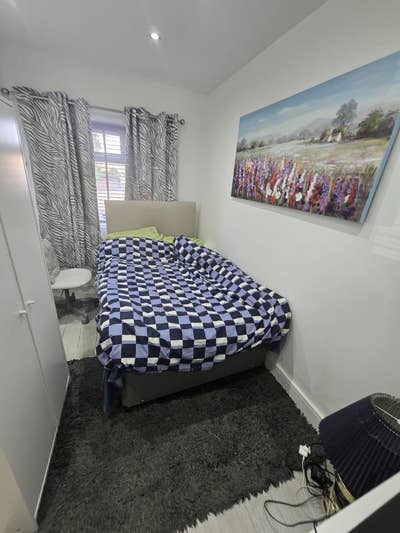 Double Room to Let – Mitcham CR4 2LL  Main Photo