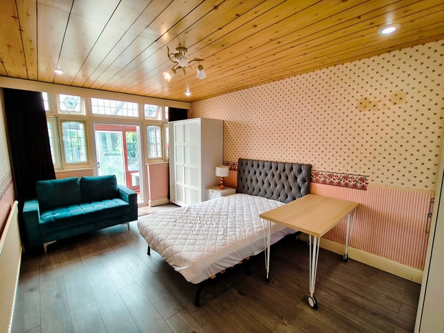 A Large room next to Northick Park station to rent Main Photo