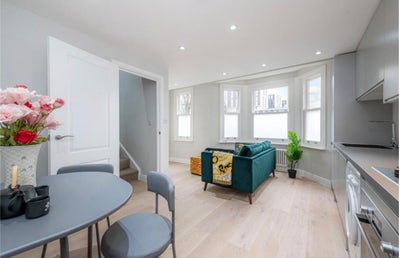 Double Room in W10 - Zone 2 Main Photo