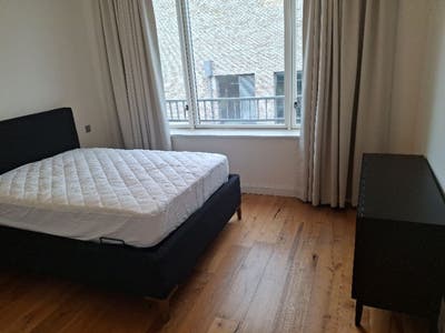 Large Double Room – Sugar House Island | &pound;1,200 pc Main Photo