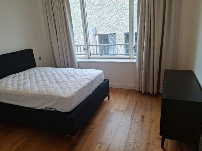 Large Double Room – Sugar House Island | &pound;1,200 pc Main Photo