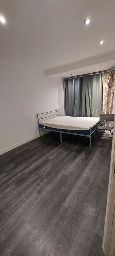 Spacious Double Room in Harrow Weald (HA3) Main Photo