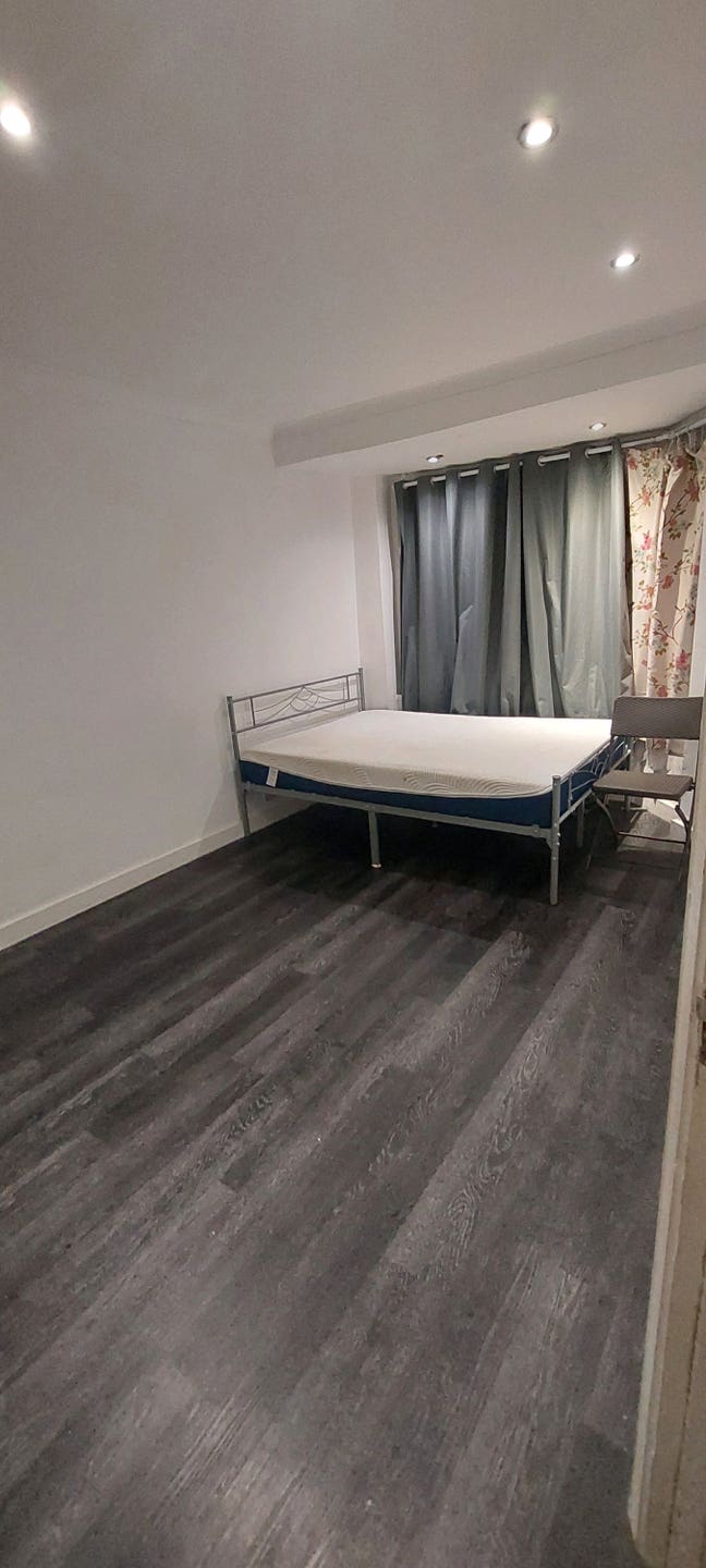 Spacious Double Room in Harrow Weald (HA3) Main Photo
