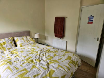 Room for rent Main Photo