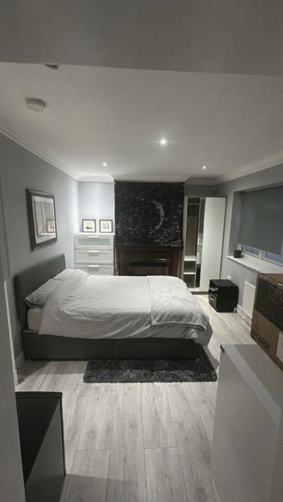 Self-contained ensuite room in Northolt Main Photo