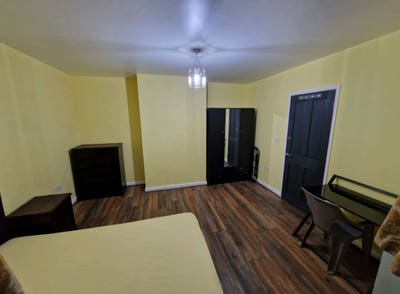 Large double bedroom in Botley  Main Photo