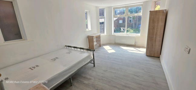 Rooms, 3 bathrooms, near Oxford rd, transport uni, Main Photo