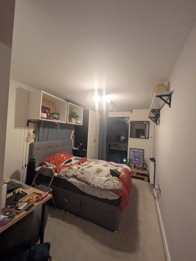 Stunning double bed room - balcony flat, 1500pc Main Photo