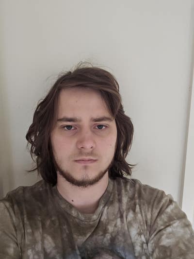 21 year old Male seeks a single or double room Main Photo