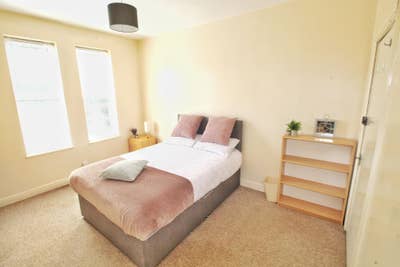 🔑 Ready-to-Move-in Double Room Main Photo