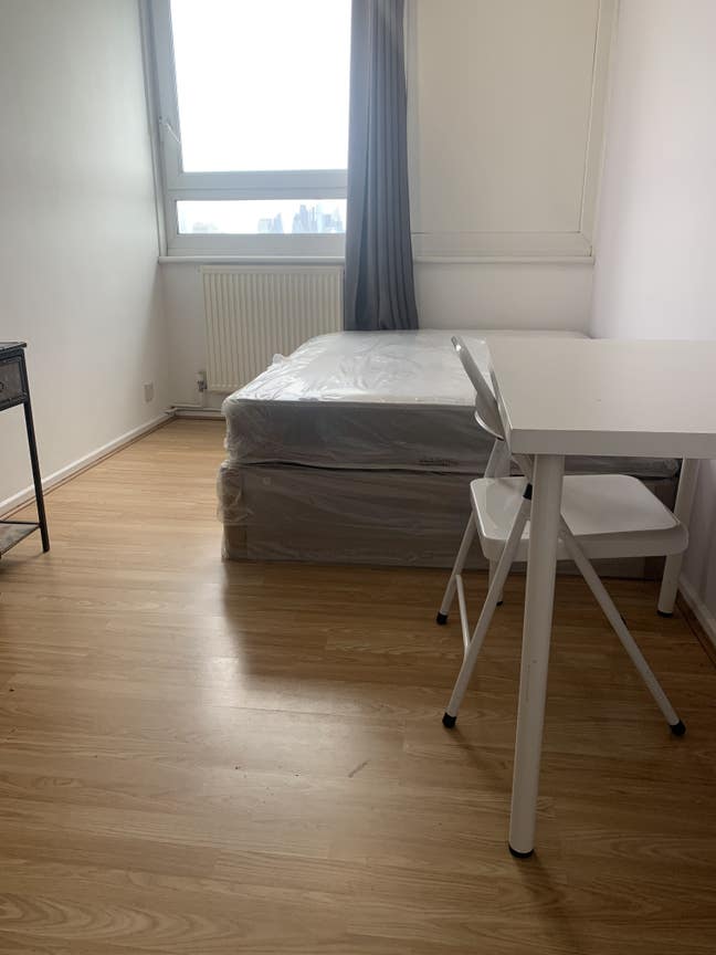 One large double room  Main Photo