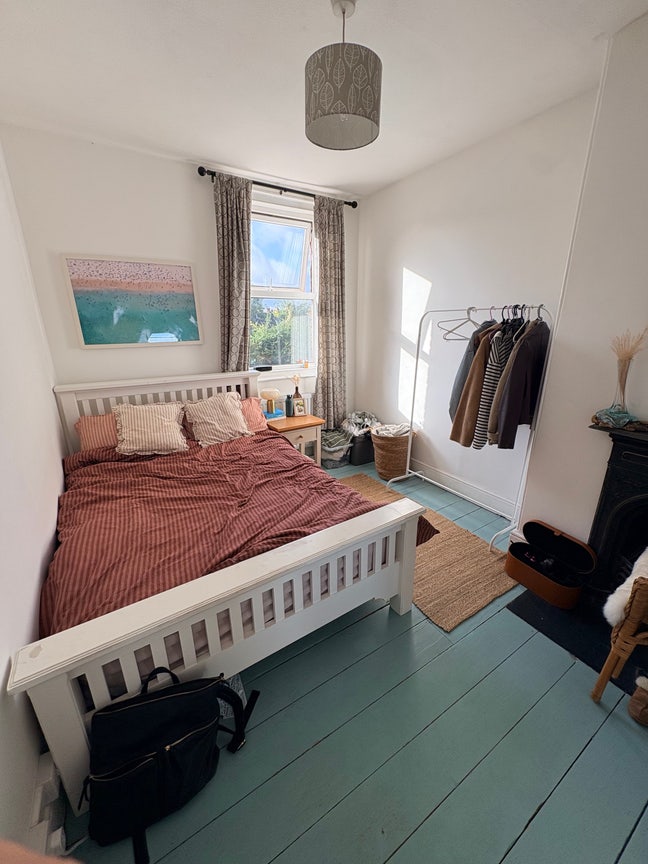 Double Room in Shared House  Main Photo