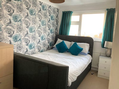 Double room short term let  Main Photo