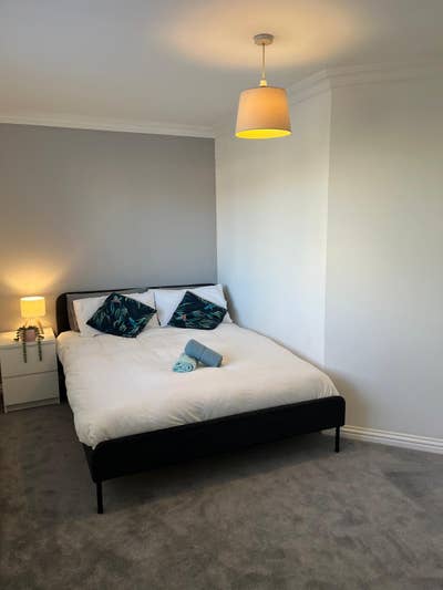 Double Room En Suite Central Crawley Main Photo