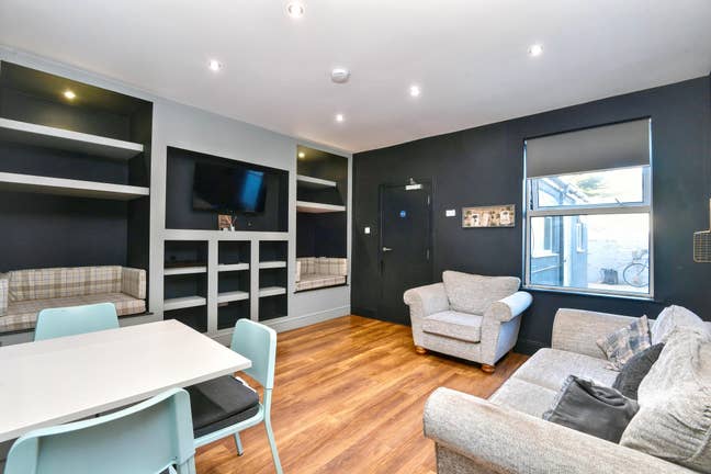 Double Bedrooms Professional Luxury House Main Photo