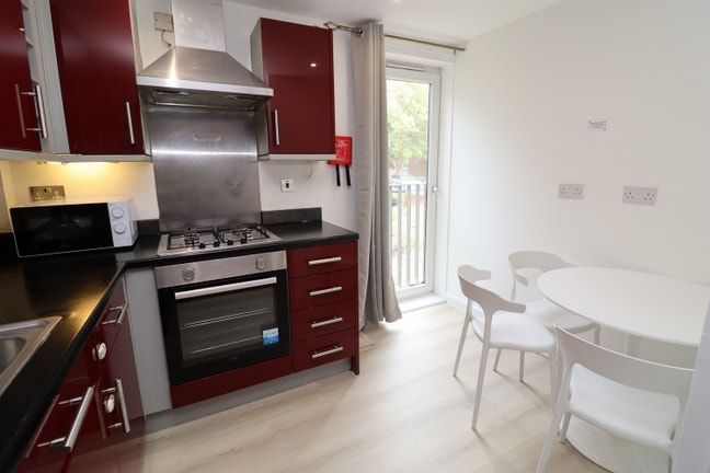 *3 Brand New Fresh Doubler Rooms in Manor Park* Main Photo