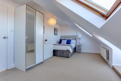 2 rooms available in a houseshare in Hanger Lane  Main Photo