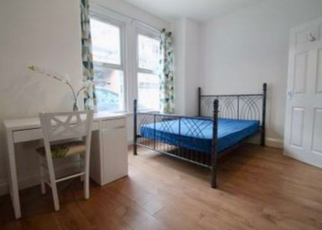Double Room with en-suite Inc all Bills  Main Photo