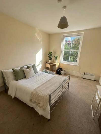 🔑 Double Room Available in Brixton Main Photo