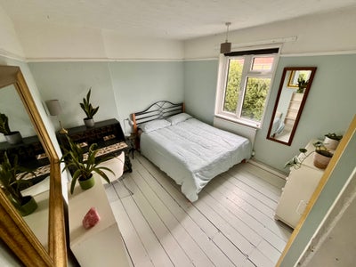 Furnished double bedroom in quiet house in Bath  Main Photo